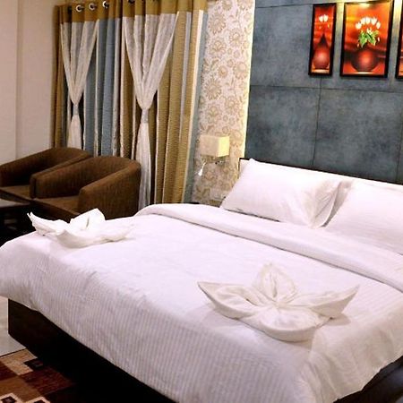 Bellevue Hotel Гвалиор Екстериор снимка