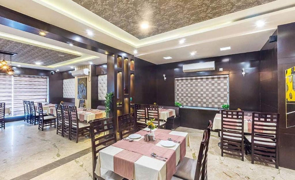 Bellevue Hotel Гвалиор Екстериор снимка